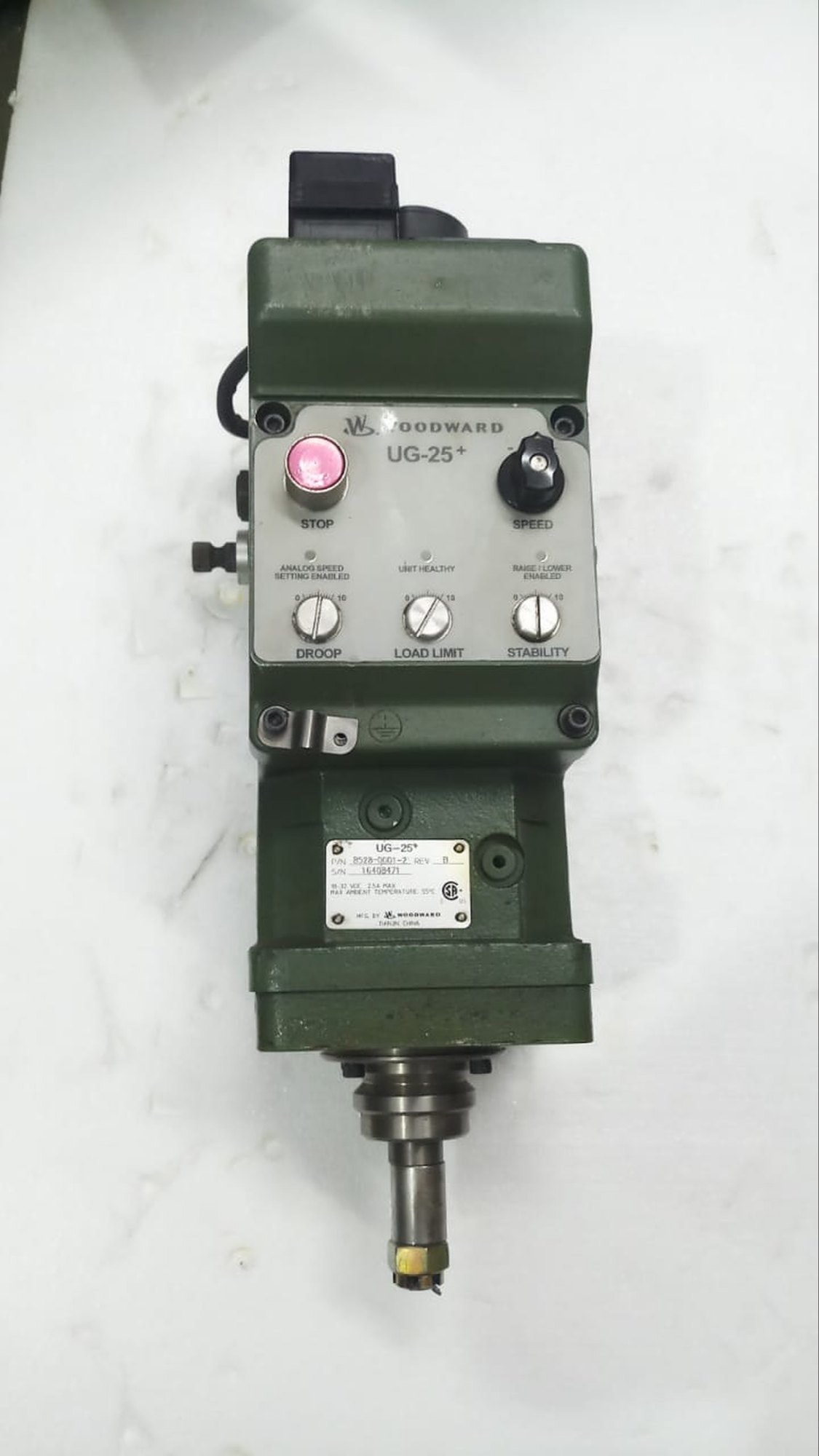 Woodward UG-25+ governor, a microprocessor-controller