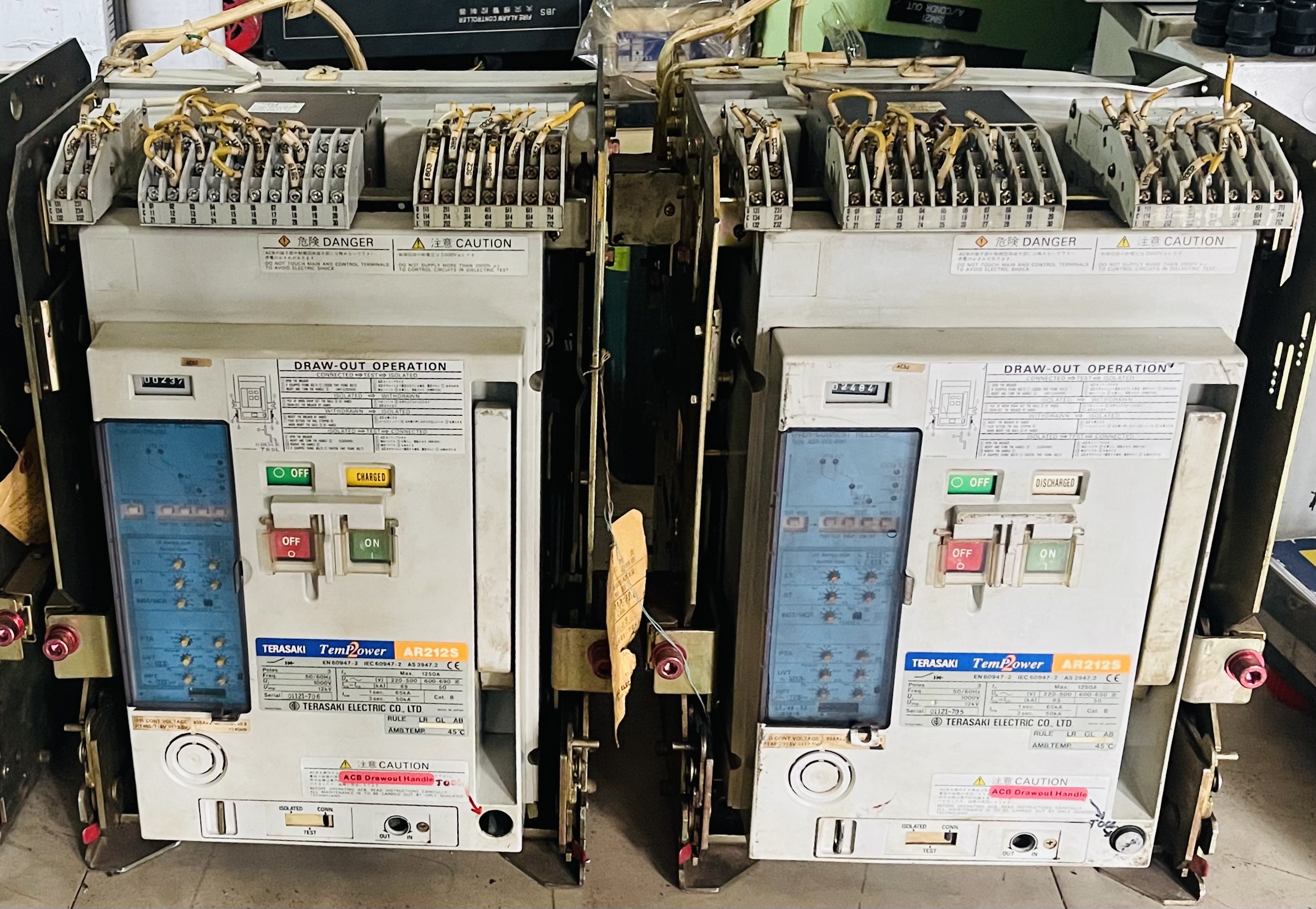 terasaki tempower ar212s air circuit breaker. terasaki tempower ar212s air circuit breaker.