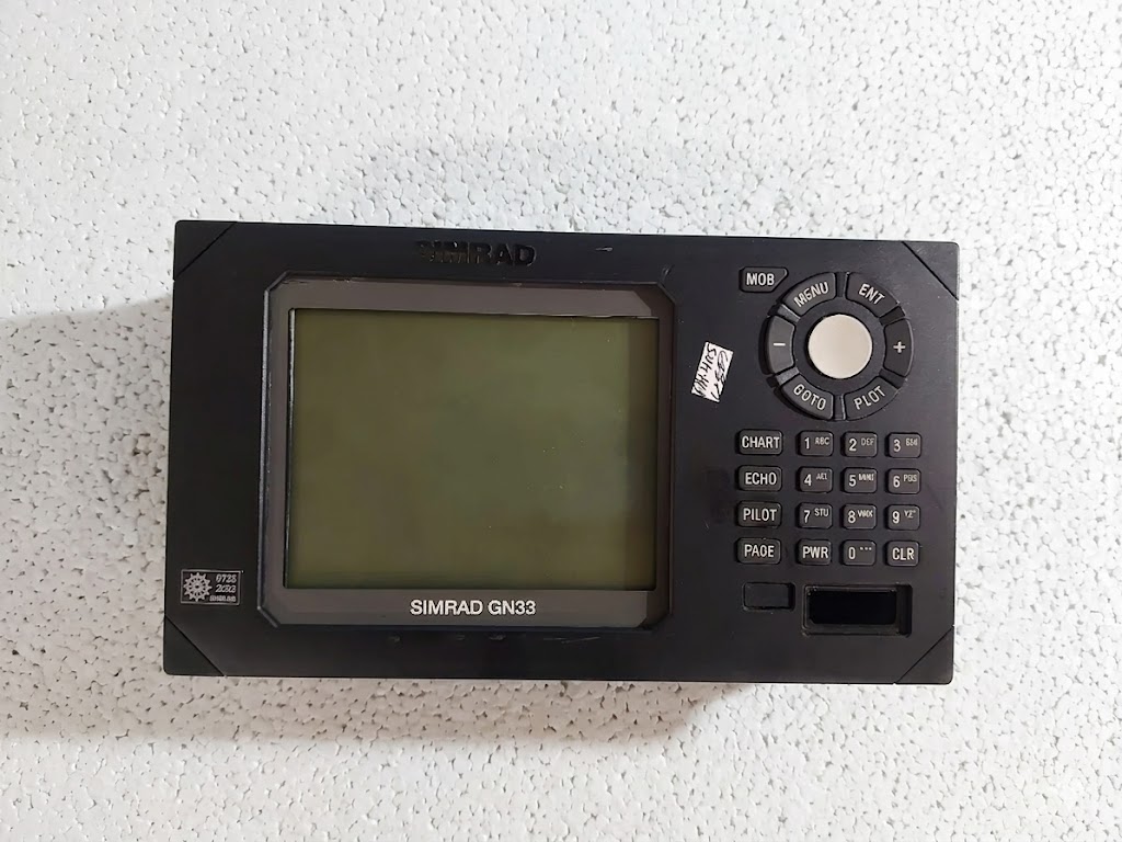 kongsberg simrad mos 33 tft midi operator station kongsberg simrad mos 33 tft midi operator station